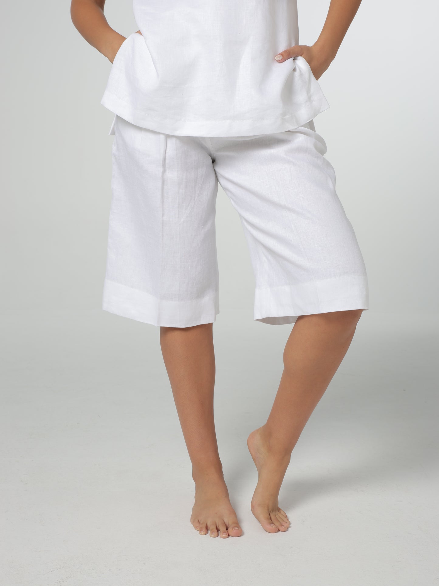 The Capri Tailored Linen Pant