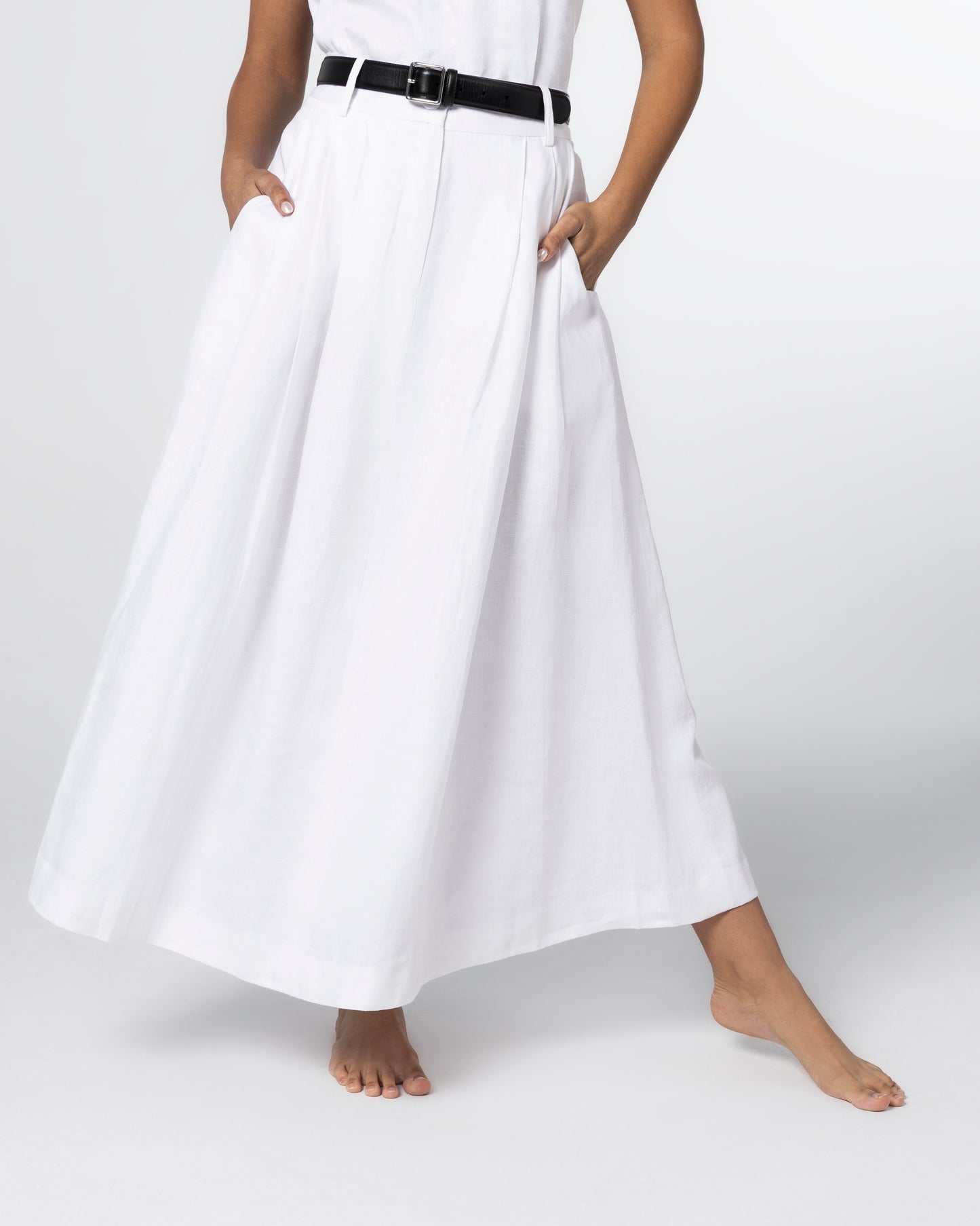 The Tailored Linen Skirt
