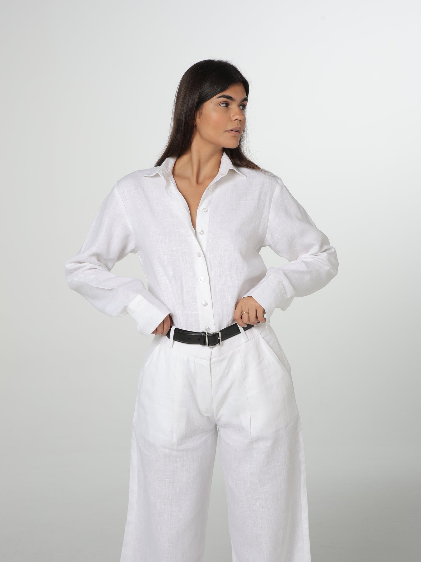 The Tailored Linen Trouser
