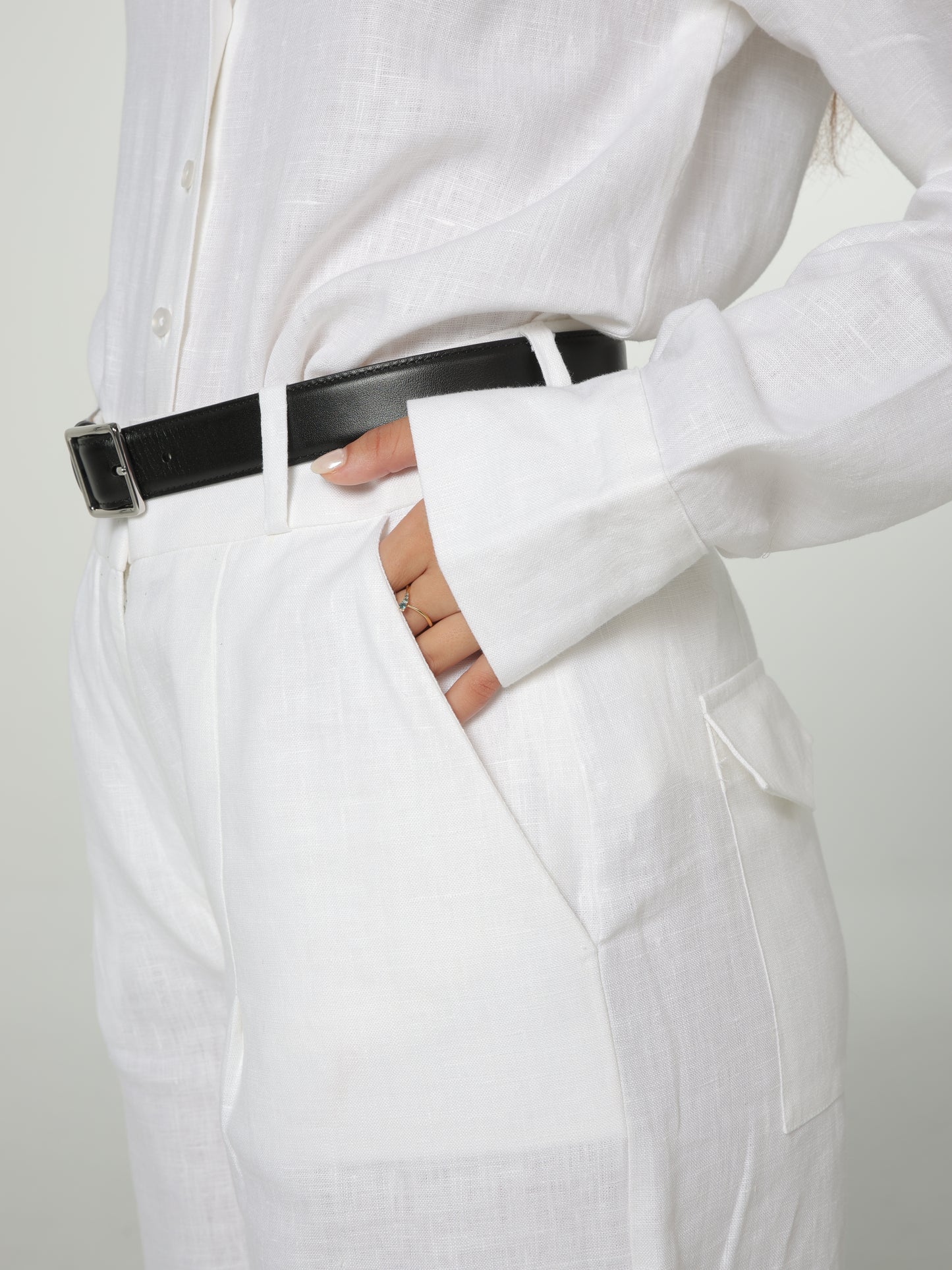 The Tailored Linen Trouser